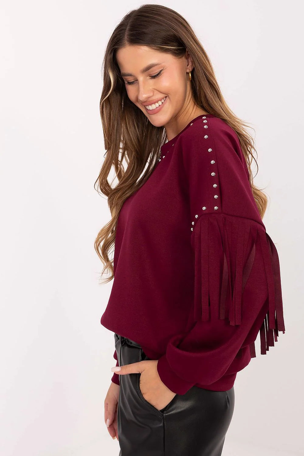 sweatshirt femme bordeaux manches longues col rond clous métalliques franges latérales maille douce viscose polyester bohème rock chic
