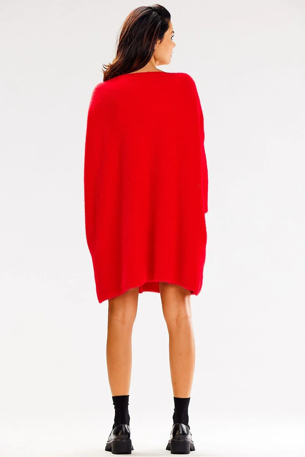 robe tricot rouge oversize manches longues chauve souris col large asymétrique épaules dégagées maille douce moelleuse mi cuisse