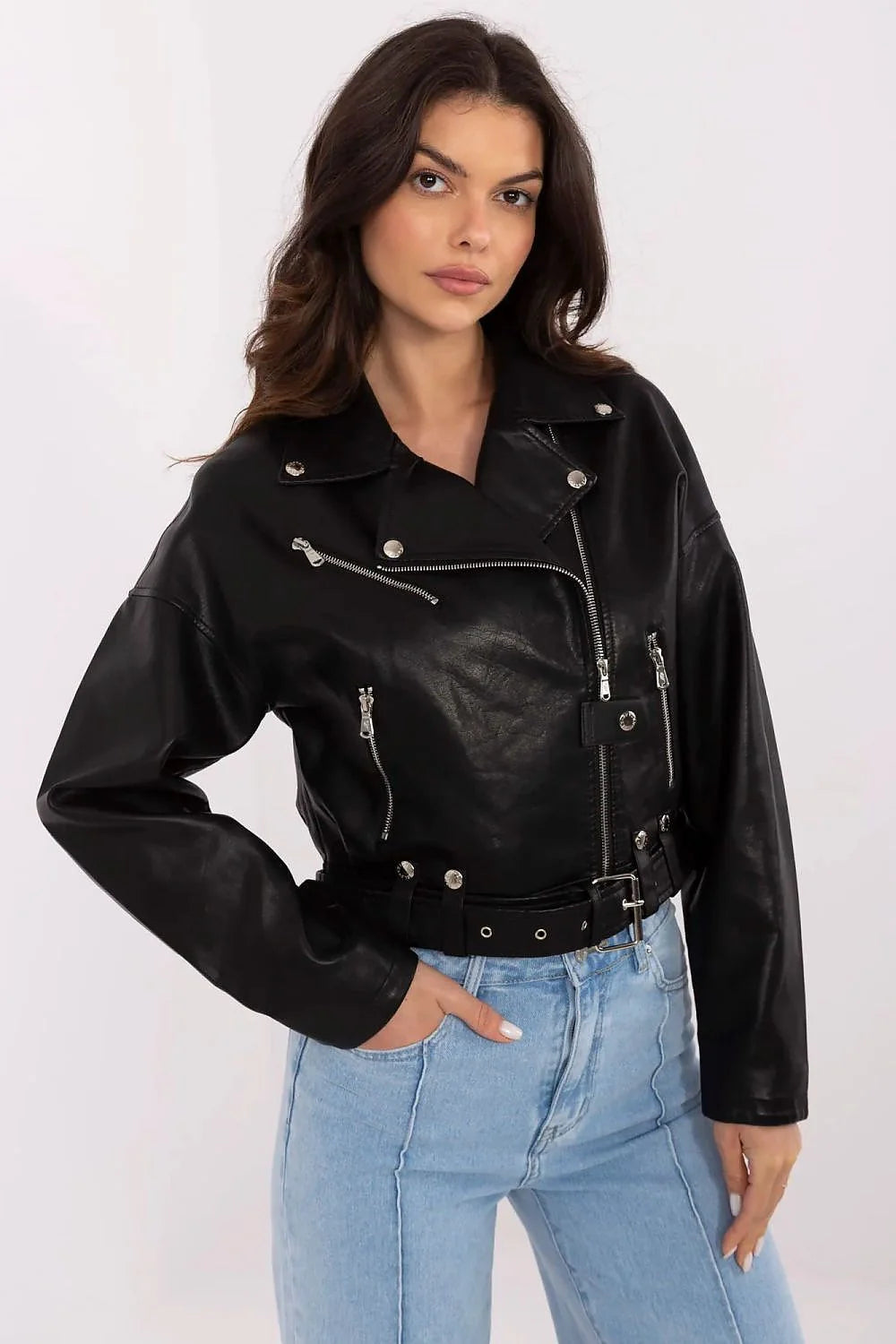 Veste en simili-cuir noire style motard cropped col à revers manches longues ceinture intégrée femme