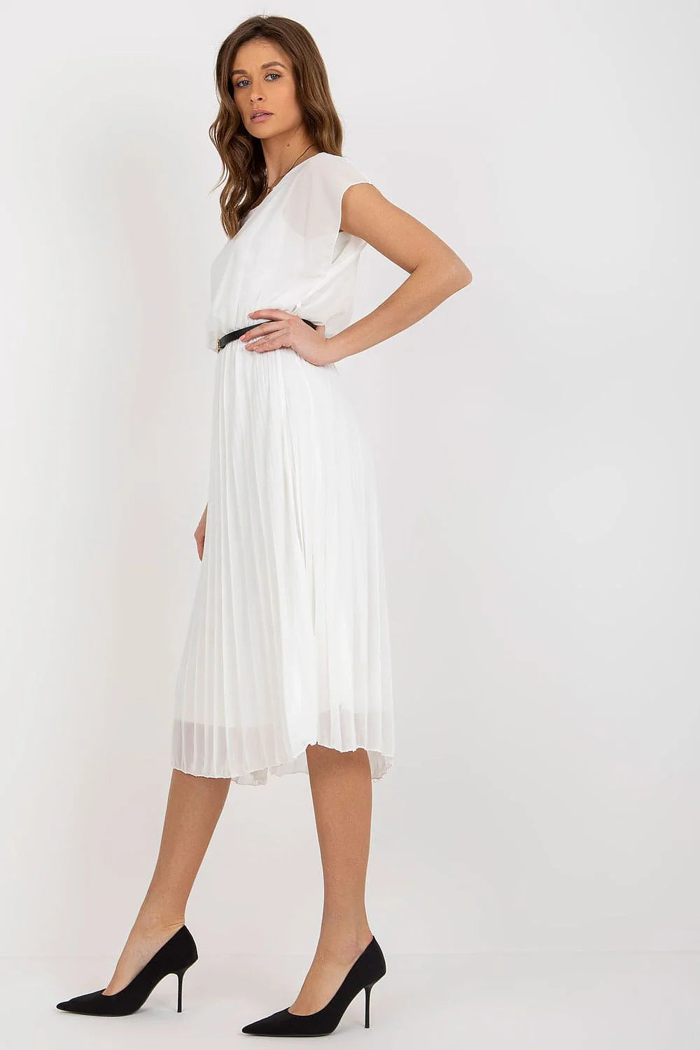 Robe de cocktail élégante à manches courtes encolure ronde ceinture noire plissée polyester viscose femme