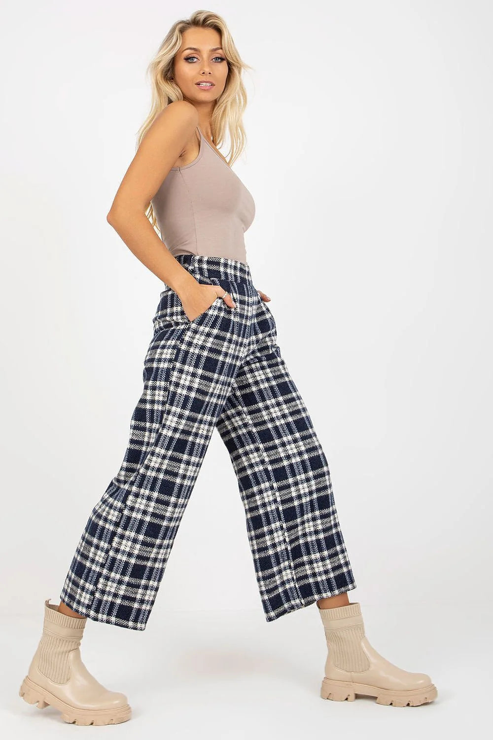 Pantalon femme Lakerta en laine 100% carreaux noir et blanc haute taille large coupe style classique occasion décontractée et professionnelle