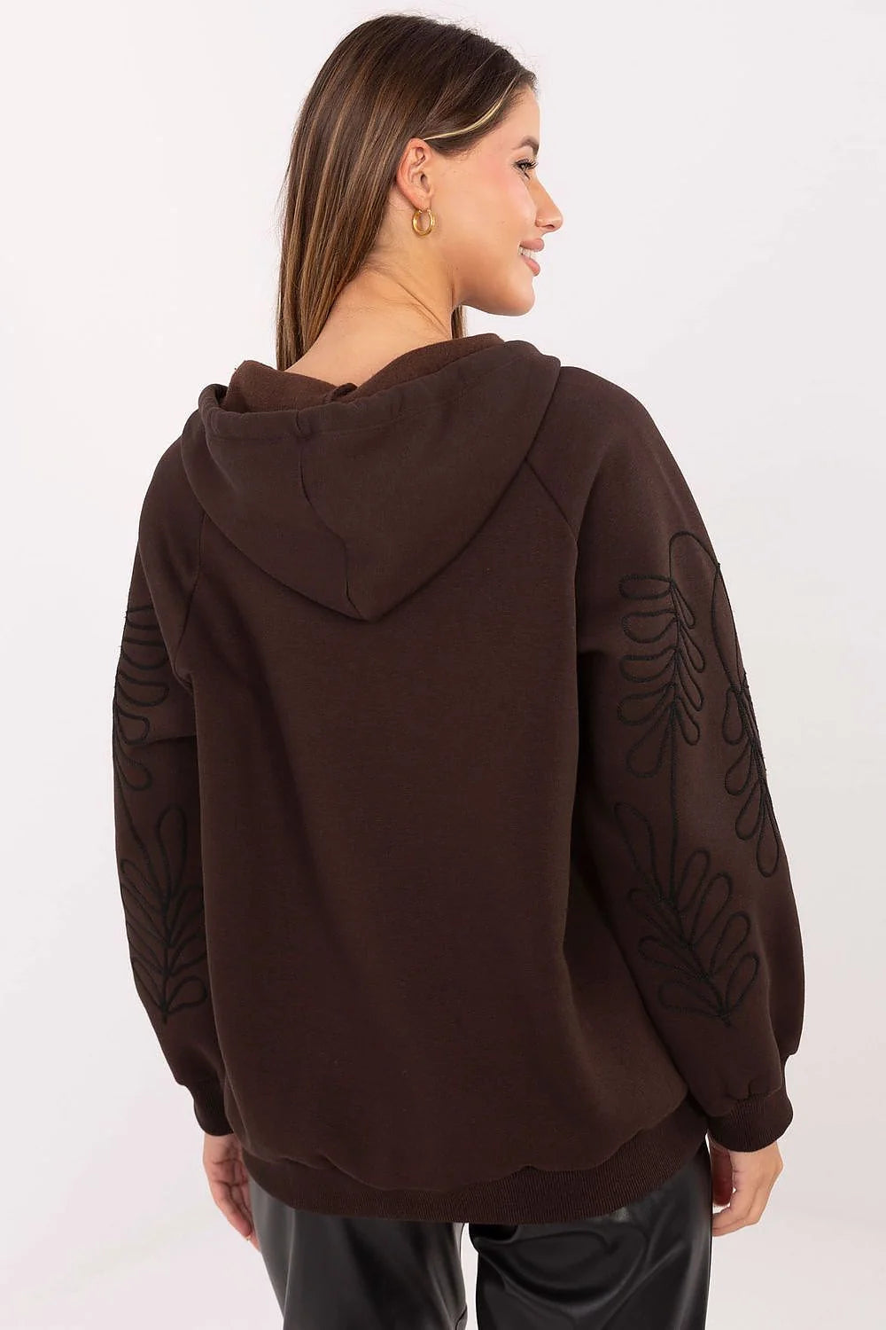 sweatshirt zippé femme oversize chocolat molleton doux manches ballon broderies tonales motif floral poches kangourou cordon embouts métal