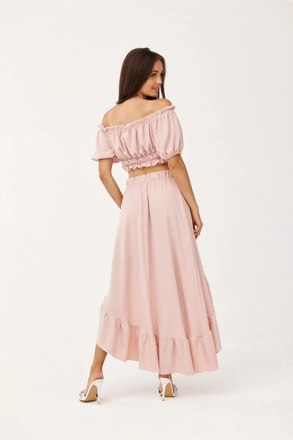 ensemble femme chemisier crop bardot manches ballon smocké jupe longue taille haute asymétrique volants fente avant rose poudré léger fluide