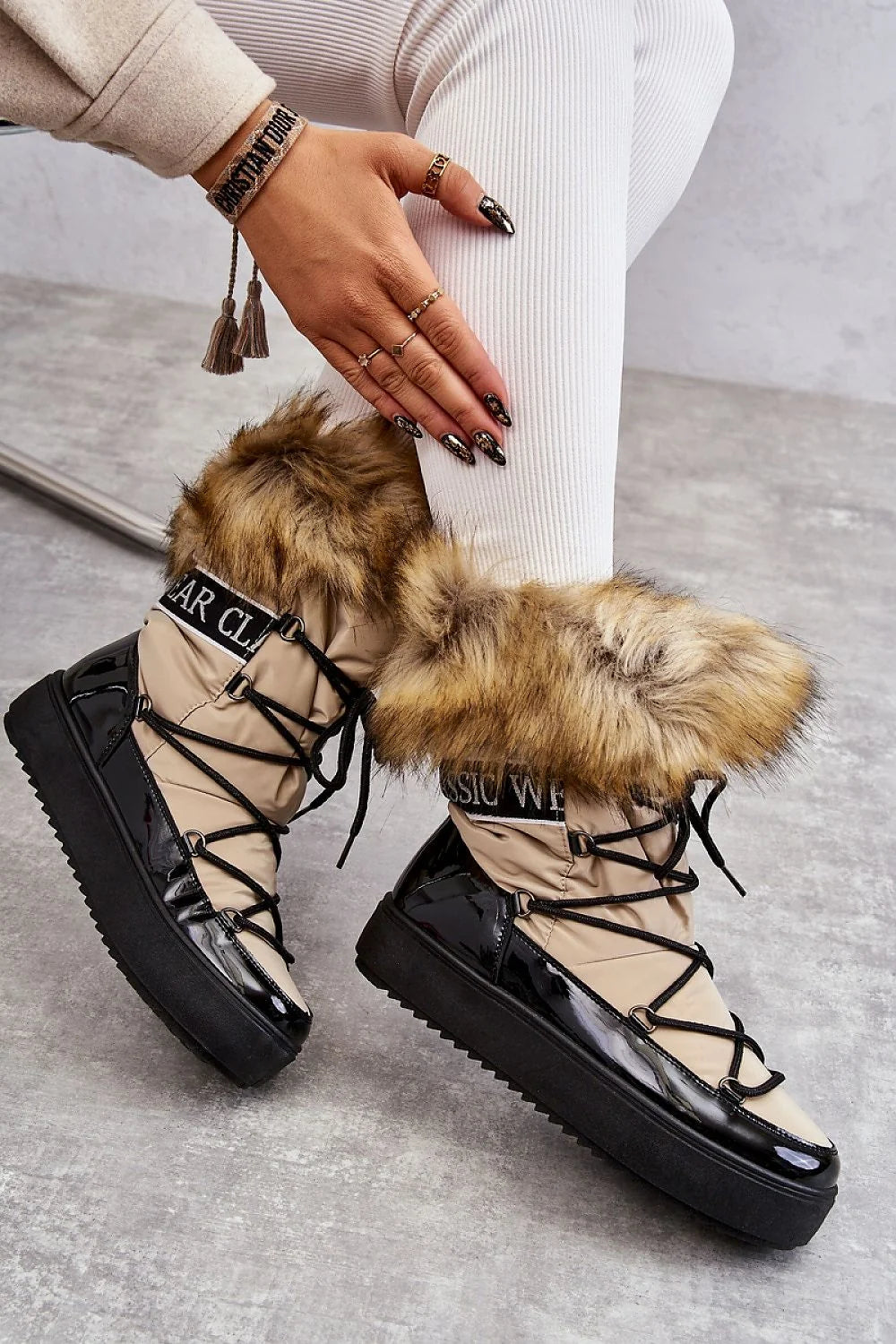 Bottes d'hiver femmes similicuir tendance élégantes confortables fourrure synthétique plateforme chaud style moderne