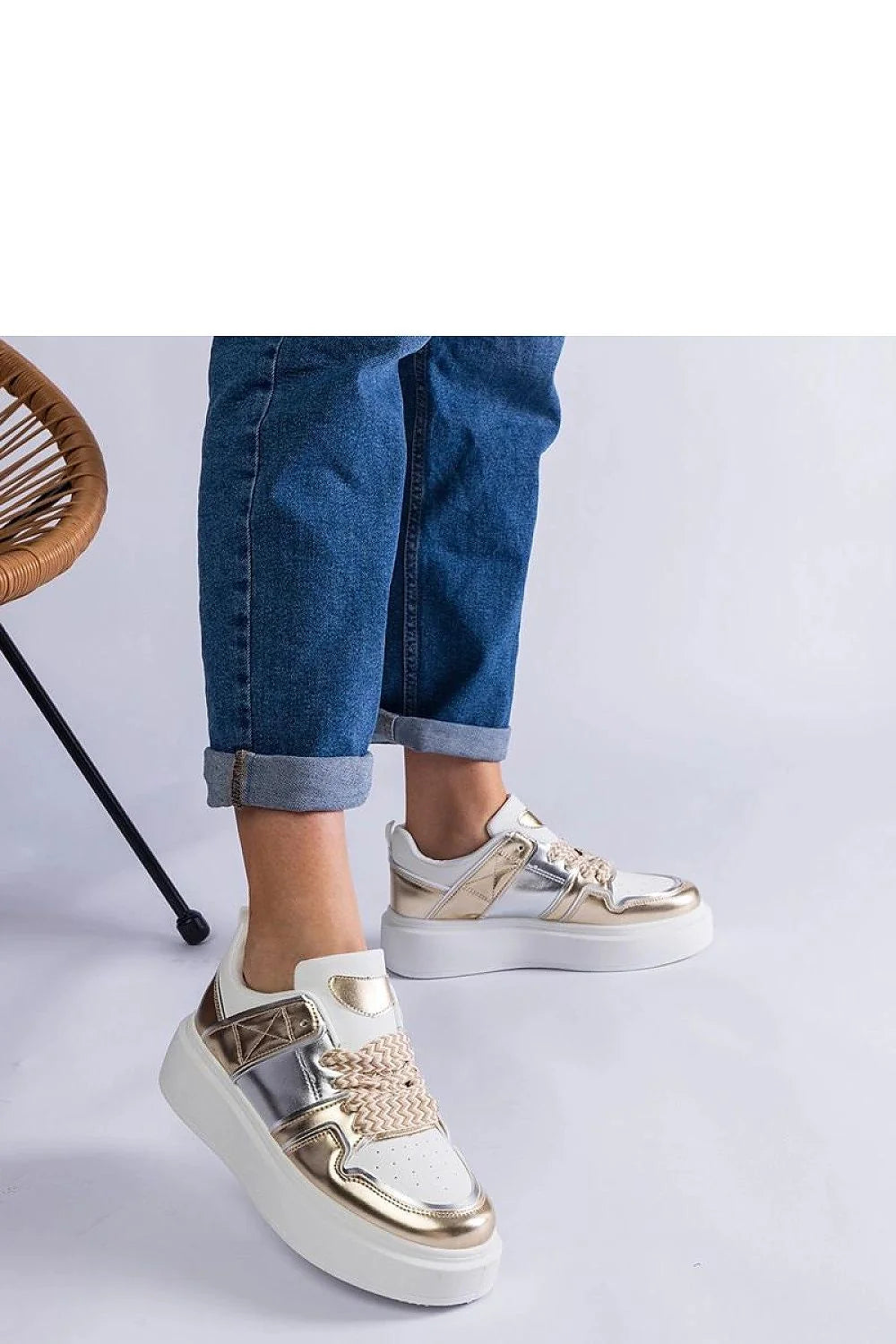 baskets femme dorées argentées cuir écologique blanc plateforme semelle épaisse confortable lacets tressés perforé urbaine tendance casualchic élégantes
