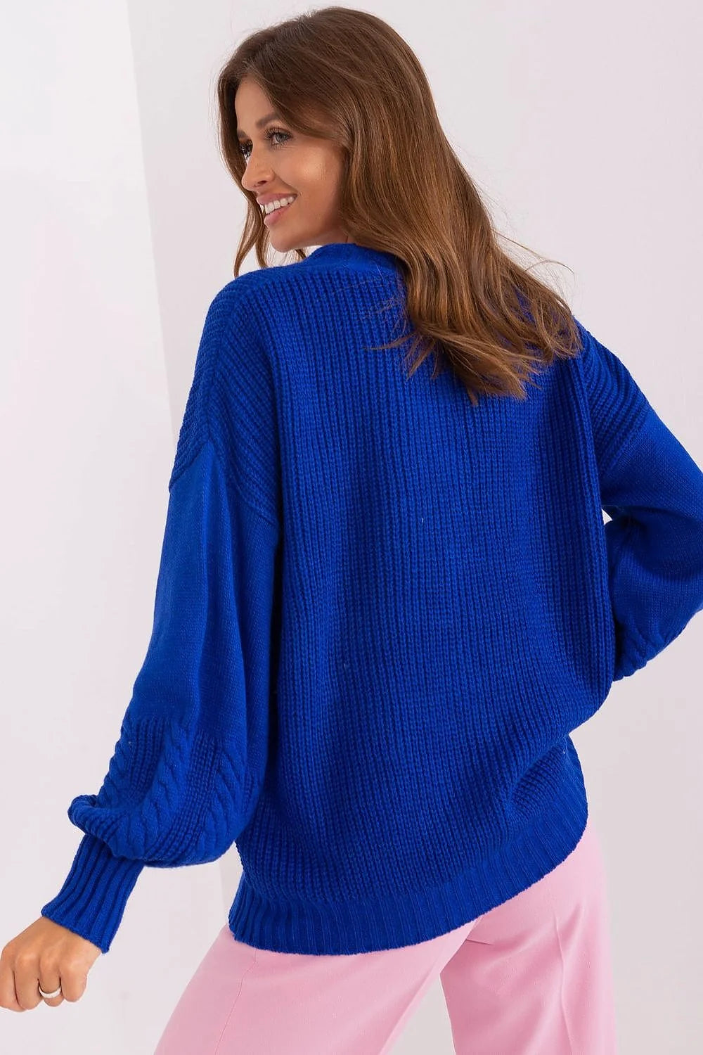 Cardigan femme bleu ciel oversize encolure en V boutons central épaules tombantes manches longues côtelé en acrylique doux