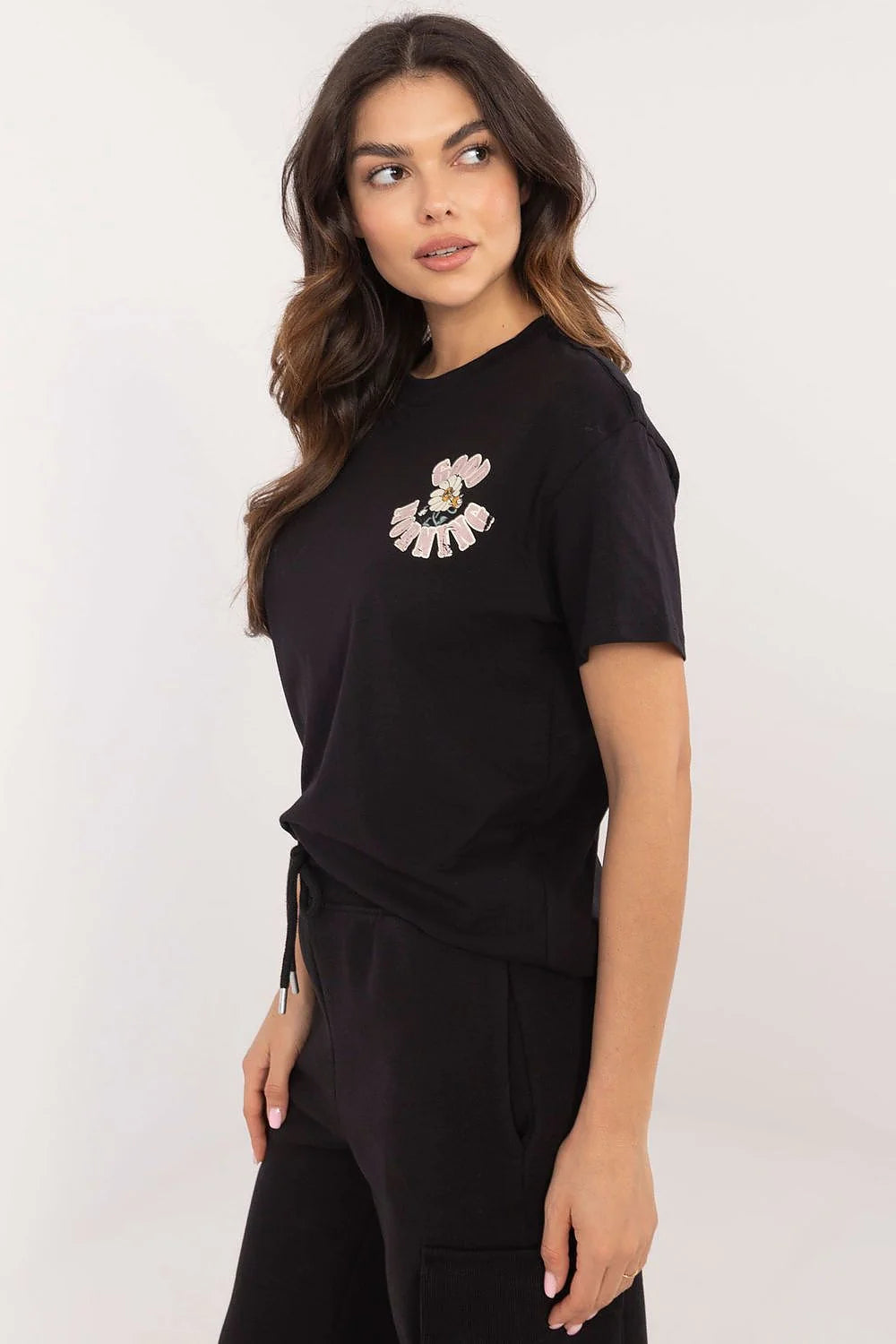 T-shirt femme moderne subtil design floral édition limitée coupe ajustée coton 100% manches courtes col rond