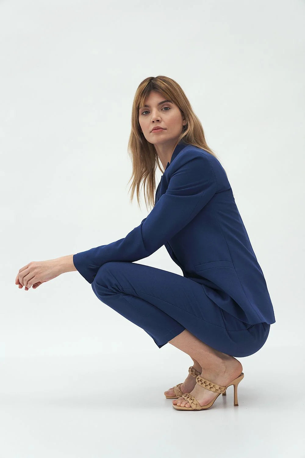 blazer femme cintrée tailleur monoplace bleu marine col cranté manches longues poches passepoilées doublée polyester viscose