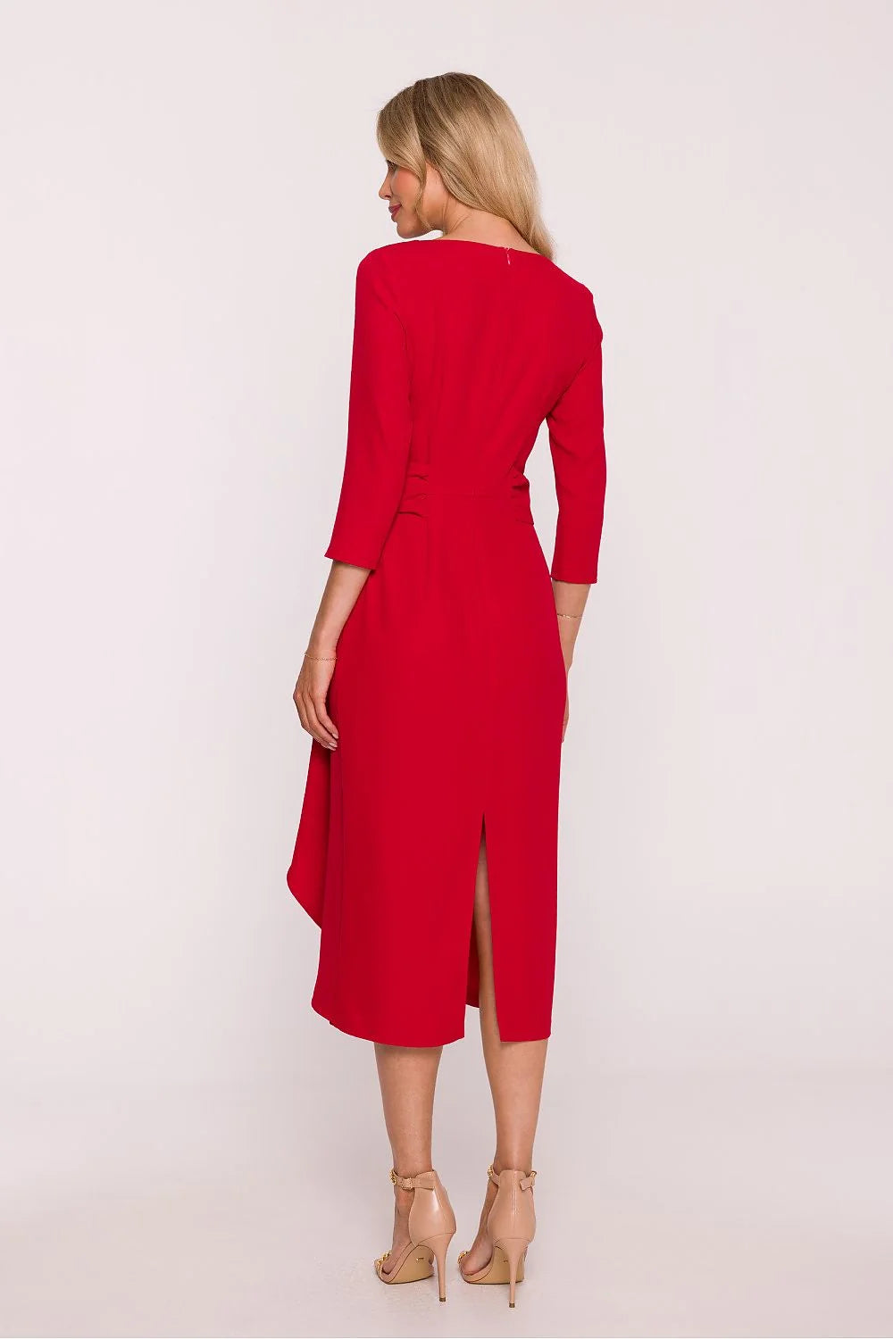 robe cocktail midi droite rouge vif encolure ronde manches trois quarts taille marquée ajustée fluide crêpe volant asymétrique
