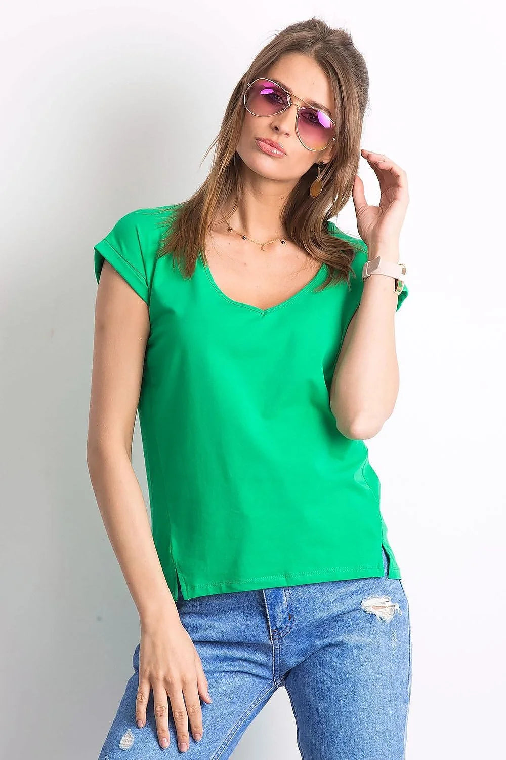 T-shirt femme style décontracté V-neck vert manches courtes coupe droite finitions élégantes matériau respirant