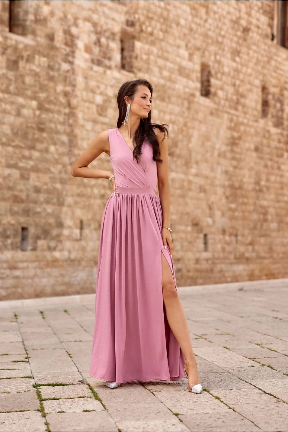 Robe longue élégante pour femme en brocart pailleté, design V croisé, fente haute, ajustée à la taille, idéale pour soirée et mariage