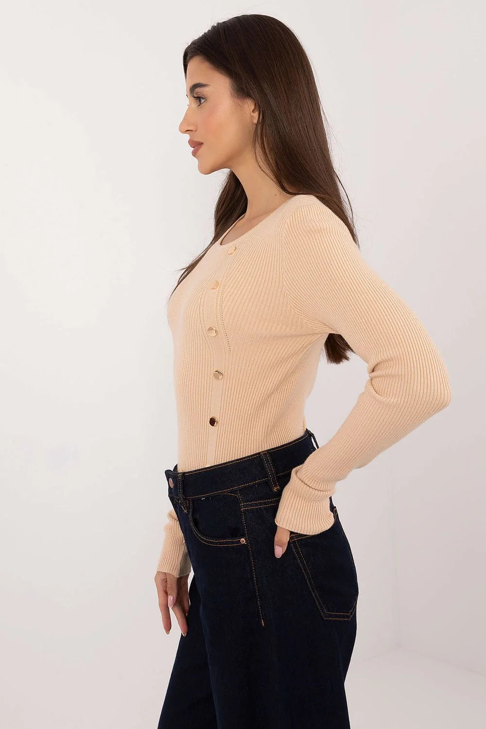 Pull femme décontracté manches longues col rond boutons décoratifs viscose polyester polyamide beige nude longueur standard coupe ajustée texture côtelée élastique confort élégance polyvalent travail quotidien occasions spéciales