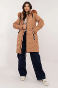 Veste matelassée femme style urbain beige camel longueur longue manches longues capuche fourrure amovible automne hiver insulation synthétique