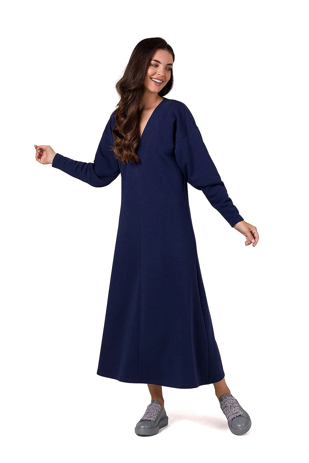 Robe longue Be Wear maille manches longues épaules abaissées décolleté V plissé coupe évasée confortable élégante femme