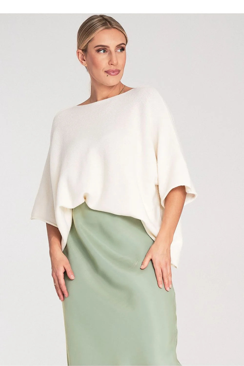 pull oversize femme maille fine écru col bateau manches kimono trois quarts coupe ample longueur hanches tombé fluide minimal chic