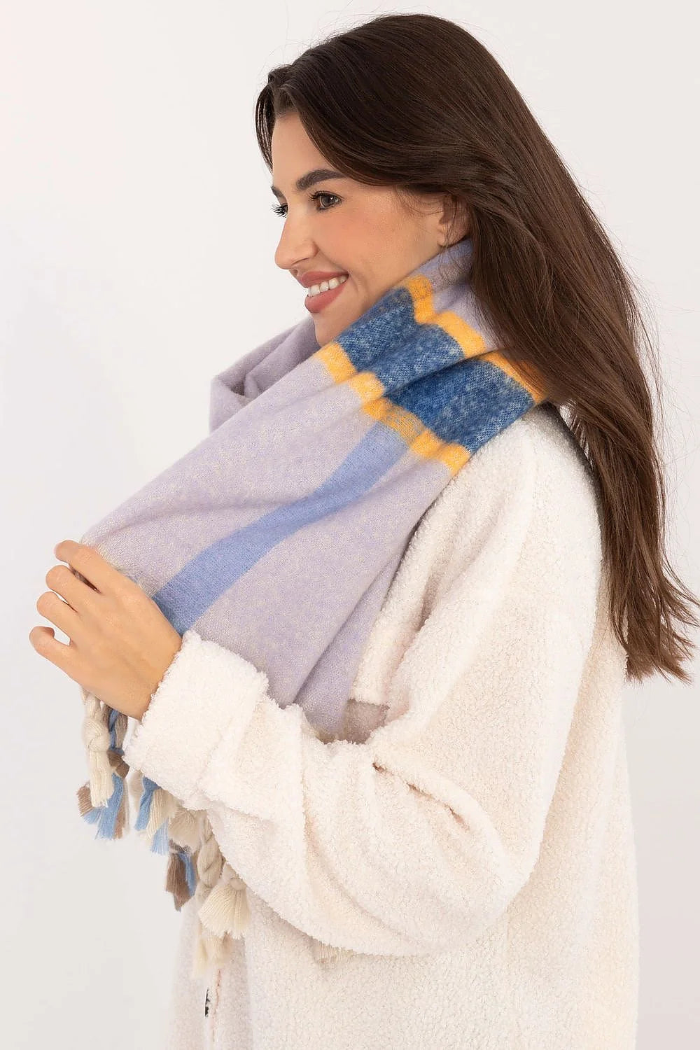 Écharpe femme en laine et fibres synthétiques motif rayures pastel franges tasselées hiver confort style moderne classique