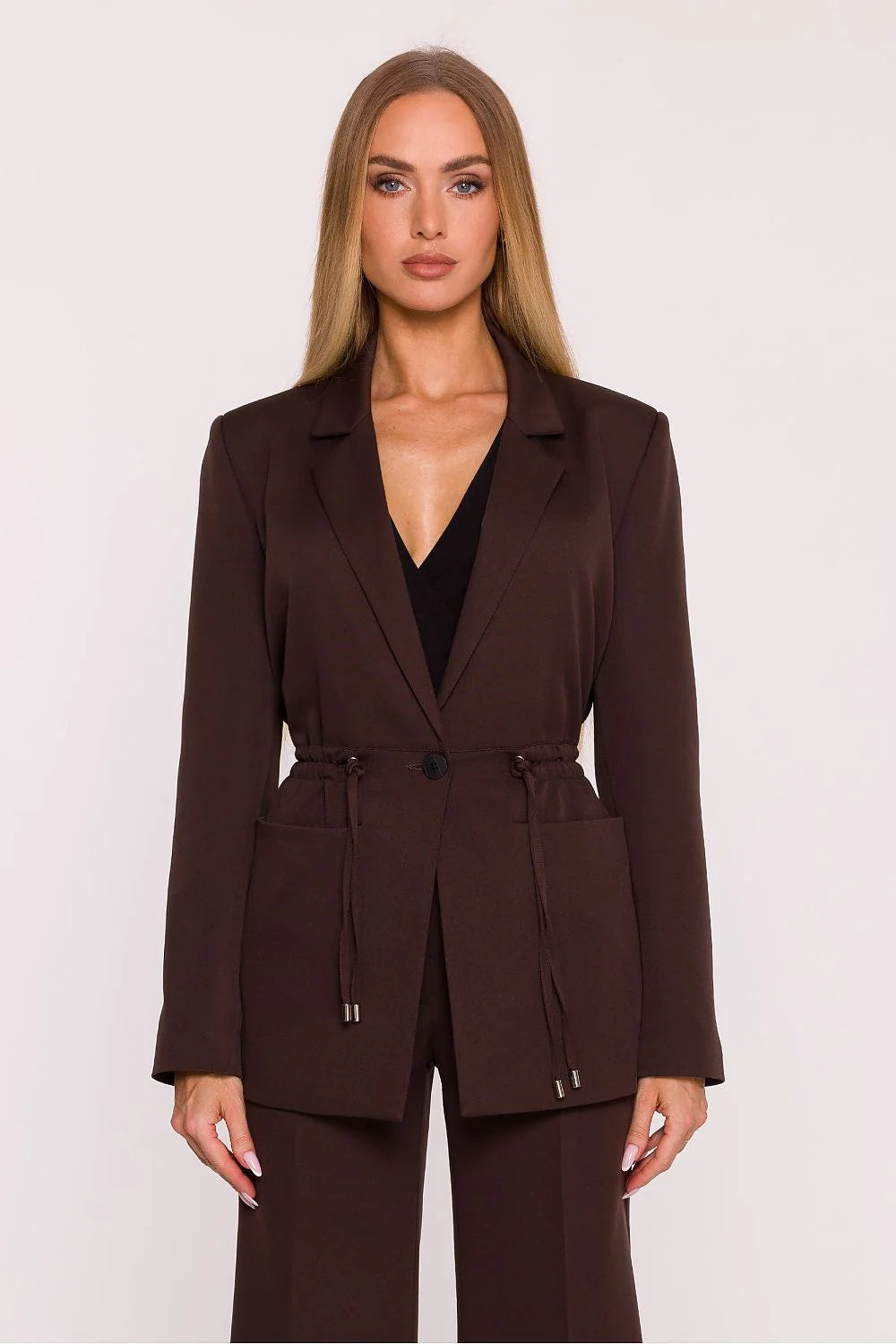 blazer femme marron chocolat tailleur oversize cintrée taille ajustable cordons embouts métalliques col cranté bouton unique