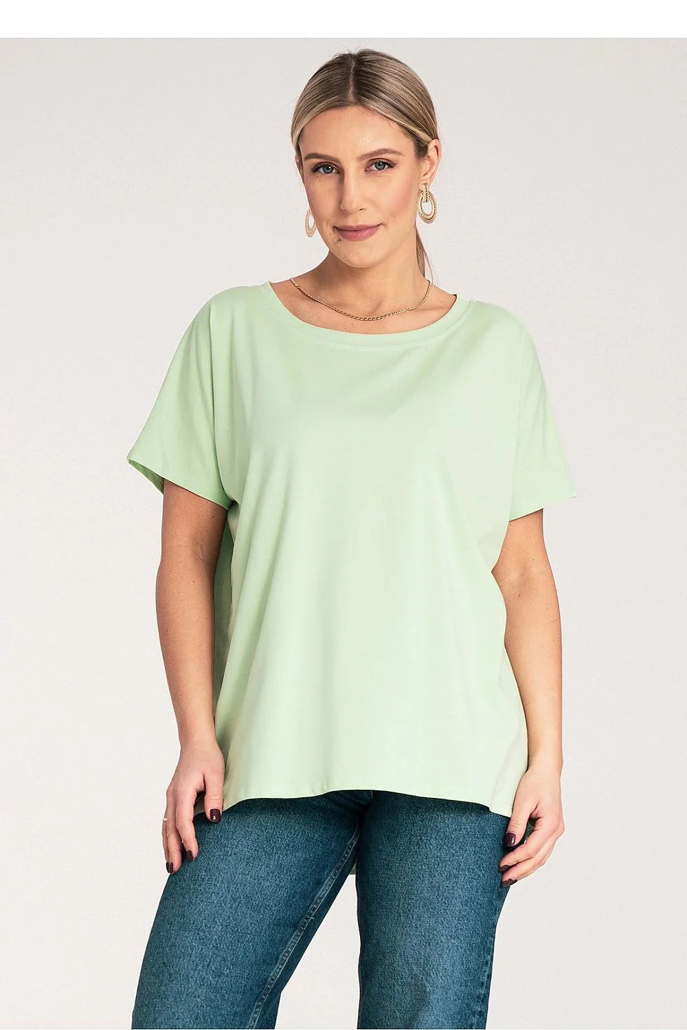T-shirt femme design minimaliste coupe ample coton 95% élasthanne 5% coloris vert pâle polyvalent