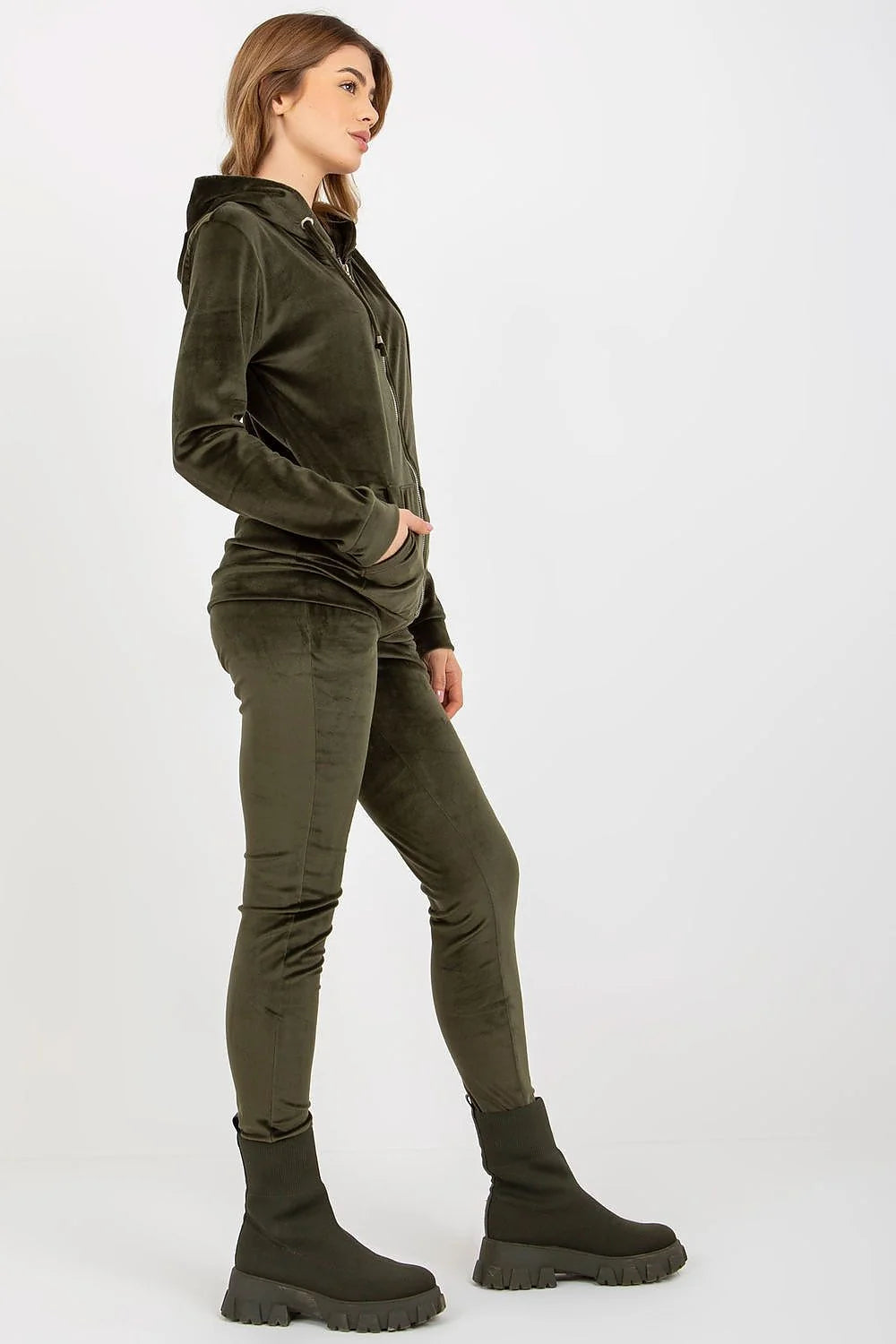 ensemble velours noir hoodie zippé capuche réglable cordon poches zippées pantalon legging slim ajusté cheville élastique