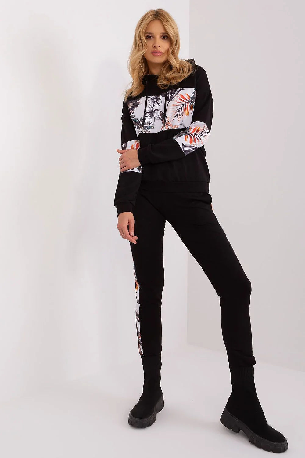 ensemble survêtements femme sweat capuche jogging slim noir imprimé floral multicolore molleton doux coton polyester confortable bande latérale côtelé