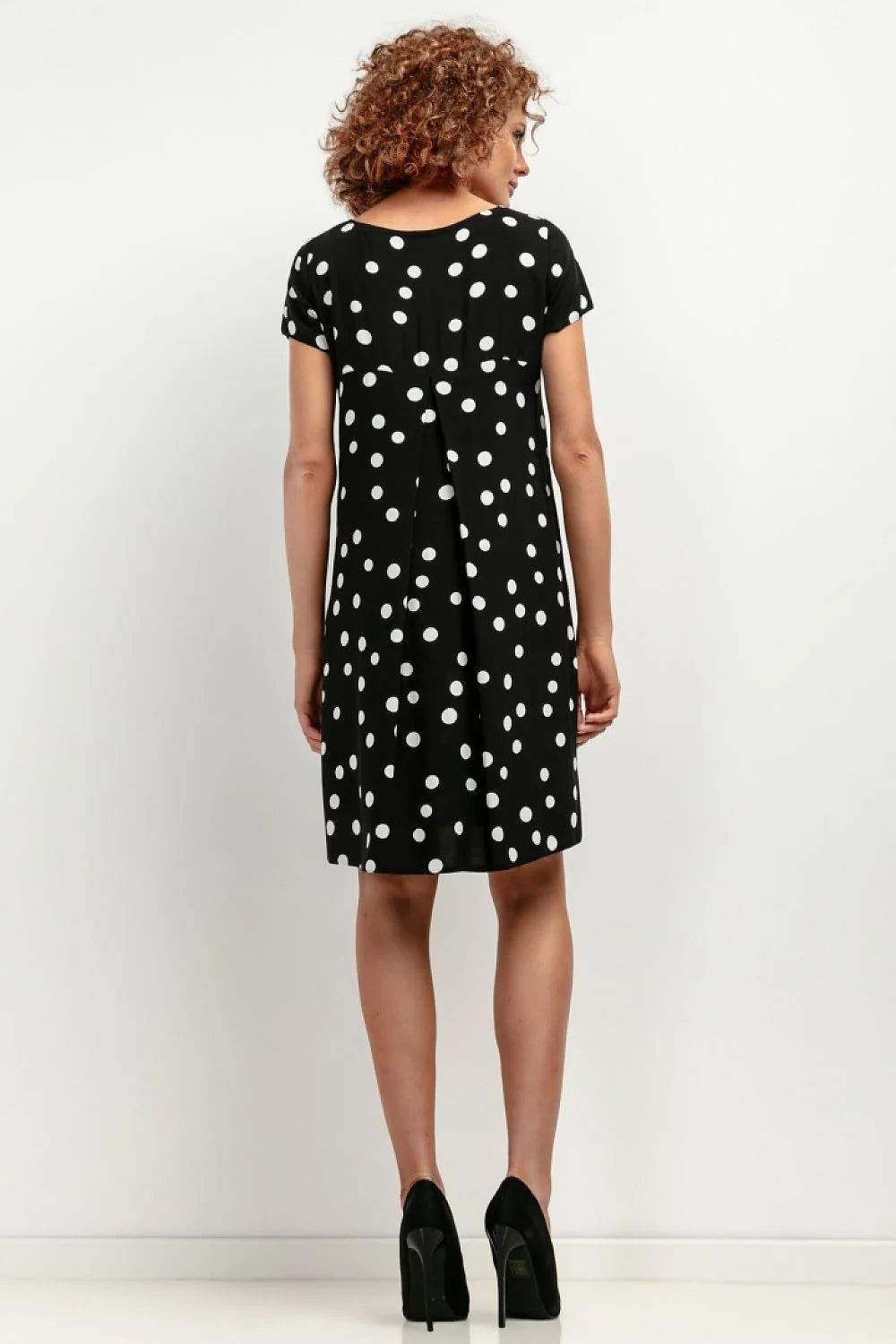 Robe de jour Tessita noire pois blancs trapèze courte matière douce femme style rétro moderne