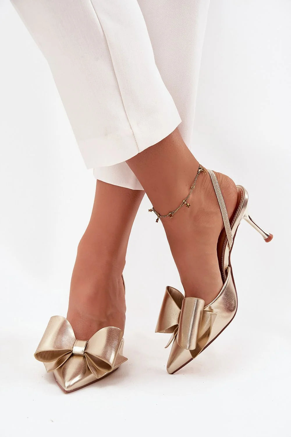 escarpins femme slingback métallisé doré bout pointu grand noeud plat bride arrière talon aiguille hauteur 8cm