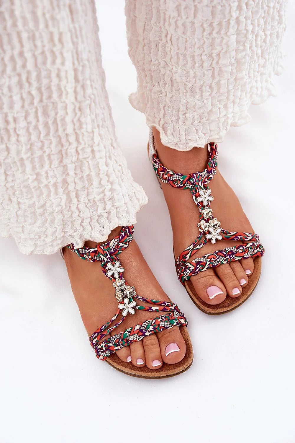 Sandales pour femmes design estival élégant tissu multicolore fleurs métalliques semelle synthétique boho chic confort tout le jour