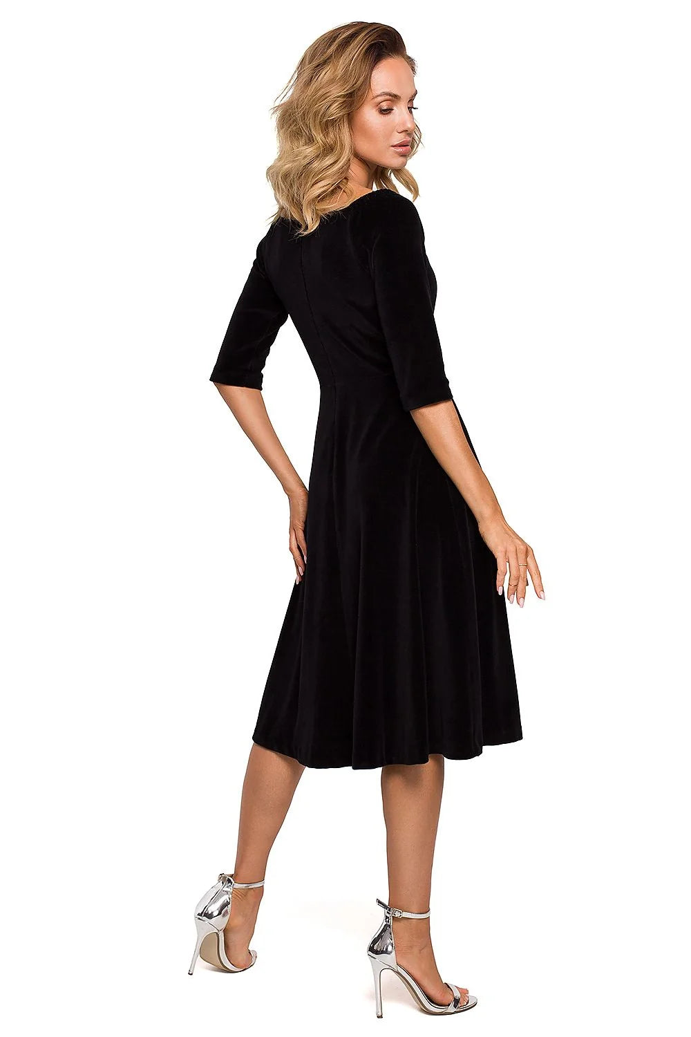 Robe soirée velours noir élégante épaules dénudées coupe évasée rétro moderne femmes ajustée