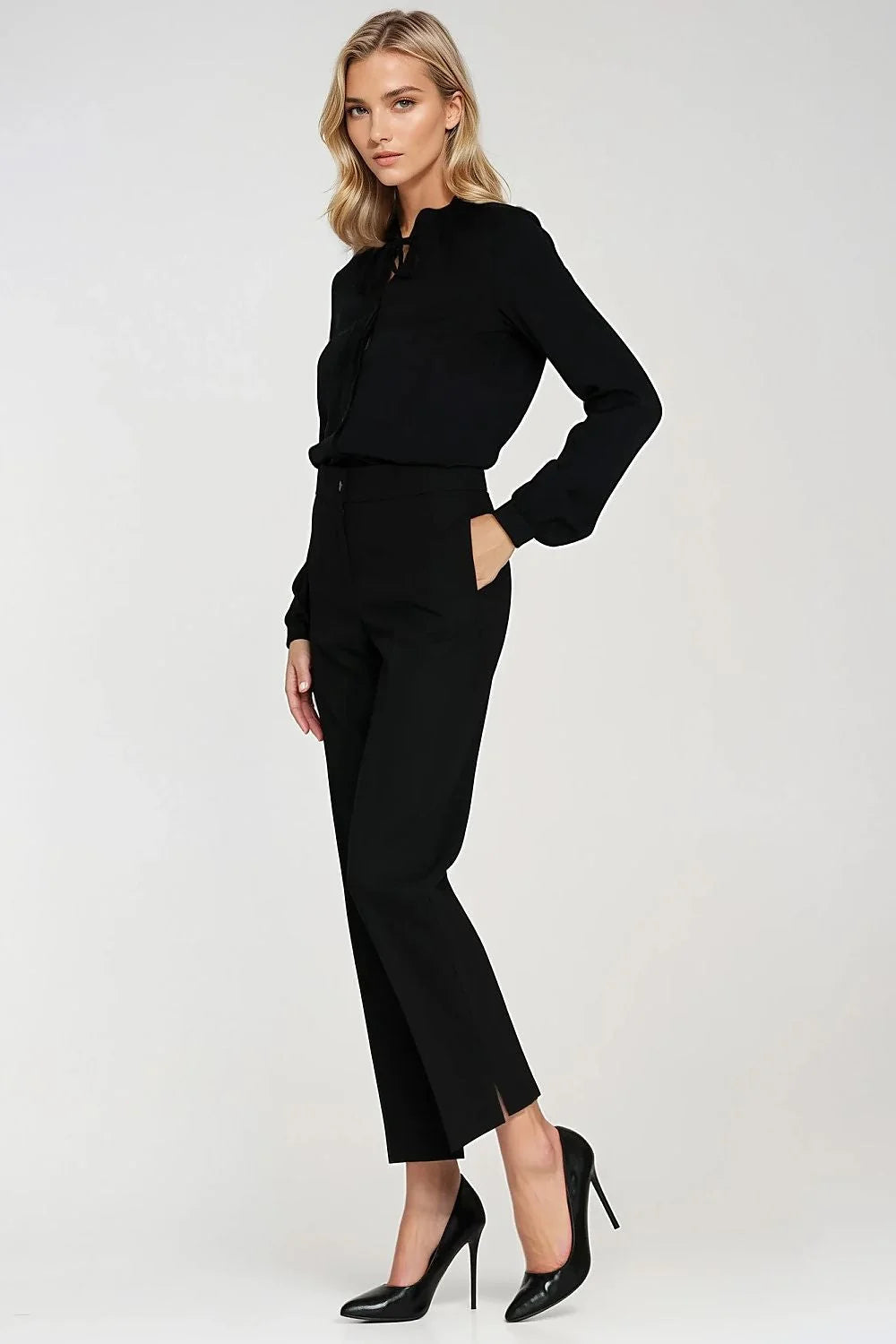 blouse femme noire élégante manches longues col lavallière nouée fente V patte boutonnage viscose légère fluide poignets froncés