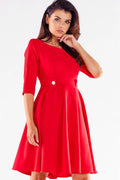 Robe de jour audacieuse couleur rouge vif manches mi-longues silhouette fit and flare ceinture intégrée femme élégance intemporelle mode