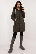 Manteau d'hiver pour femme longue coupe droite en polyester faux fourrure kaki foncé capuche cordon inscriptions surpiqûres matelassées