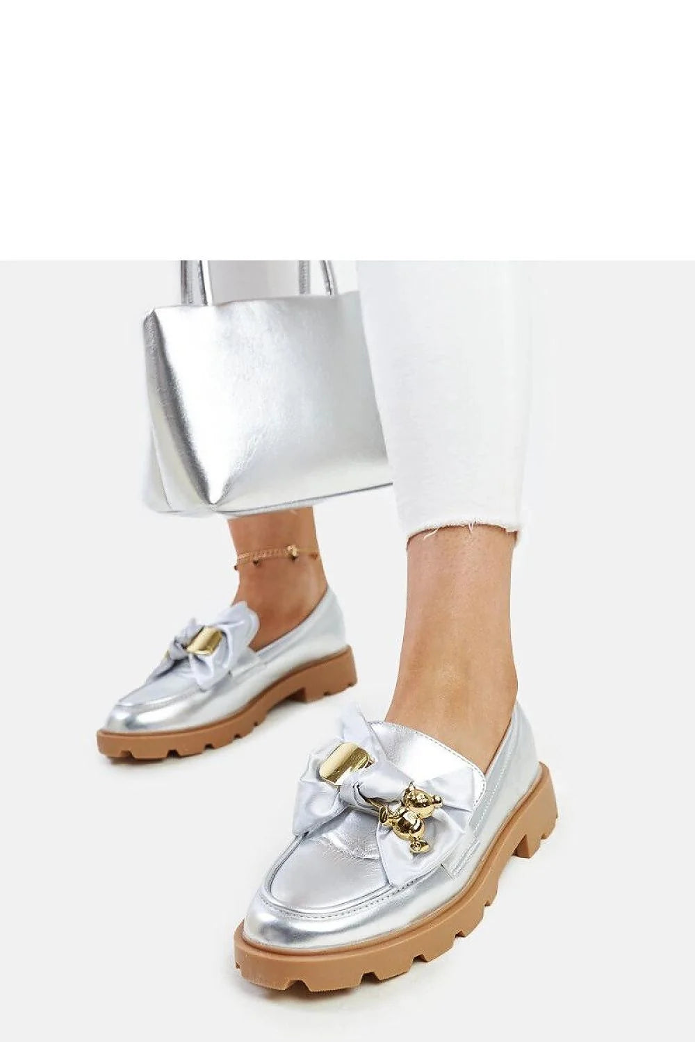 Chaussures basses pour femmes design moderne élégant mocassins argentés nœud satiné doré semelle plateforme confortable