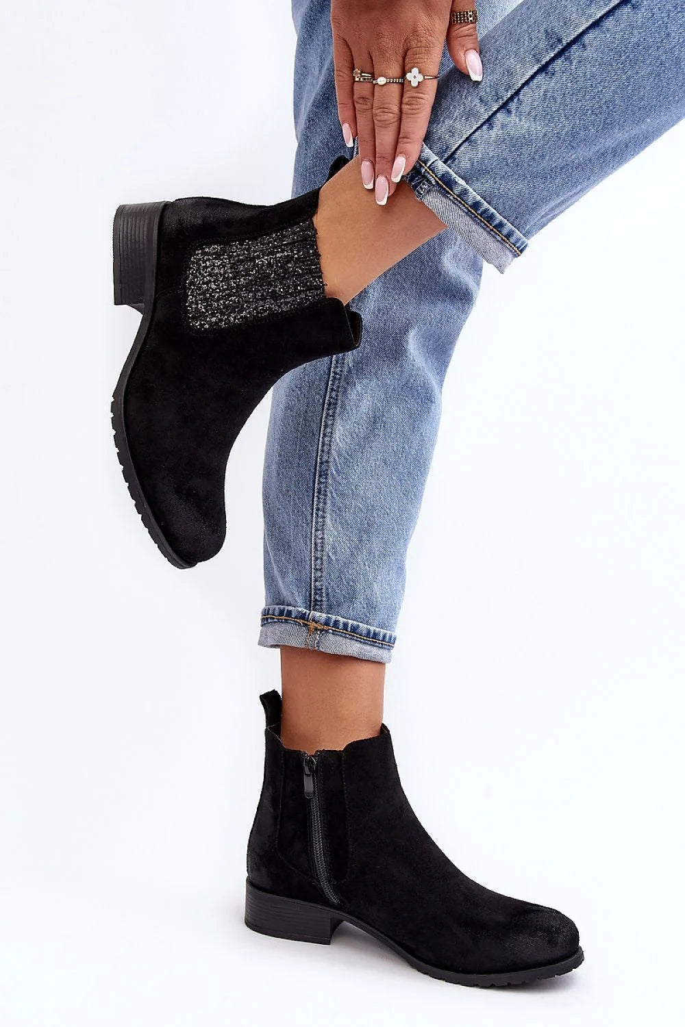 bottines chelsea jodhpur femme suédine noire empiècement élastique argenté zippé talon carré bas bout arrondi semelle crantée antidérapante