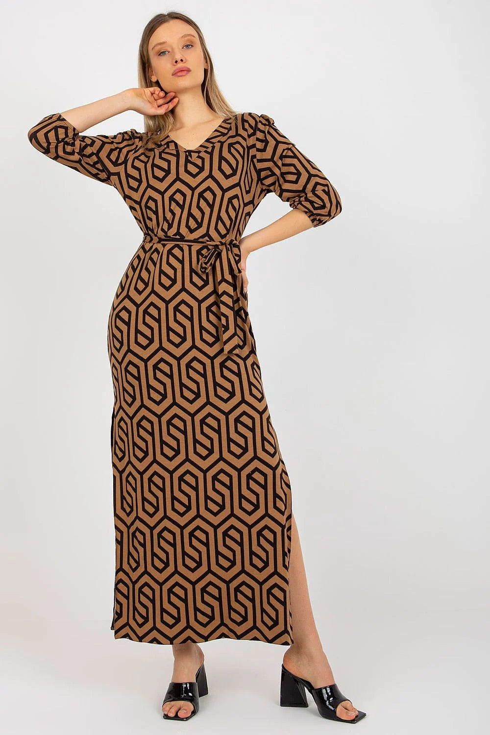robe longue imprimé léopard femme manches longues encolure V ceinture ajustable fluide satinée fente latérale taille cintrée audacieuse élégante moderne