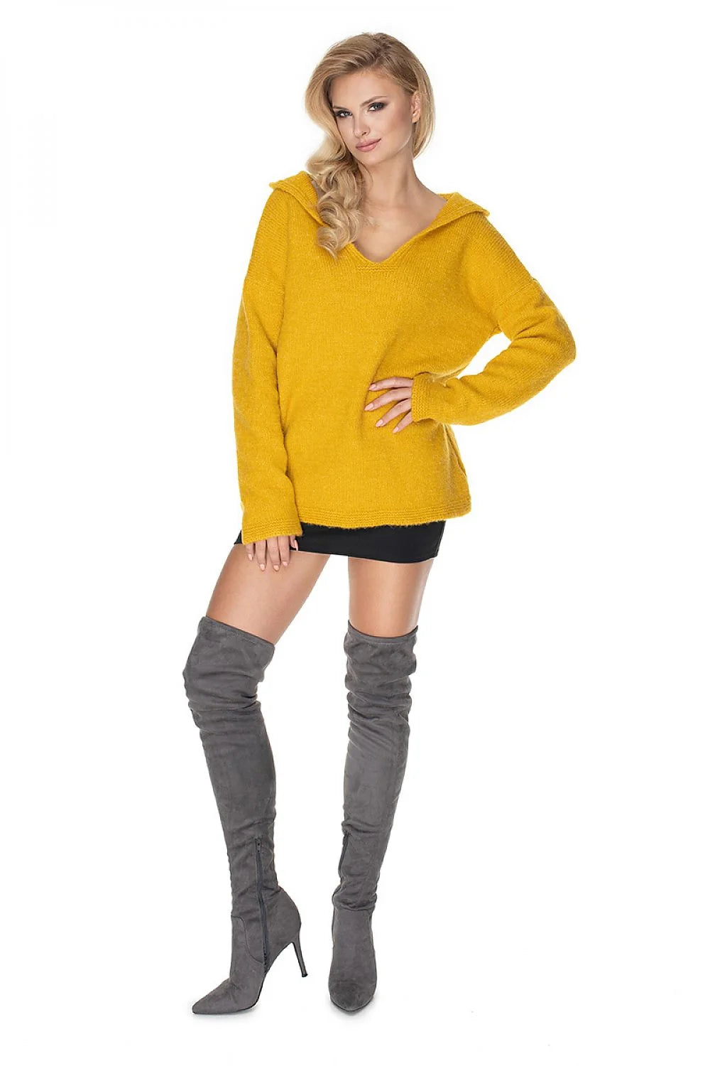 pull capuche femme jaune moutarde oversize maille grosse douce duveteuse ample tunique col V large manches longues