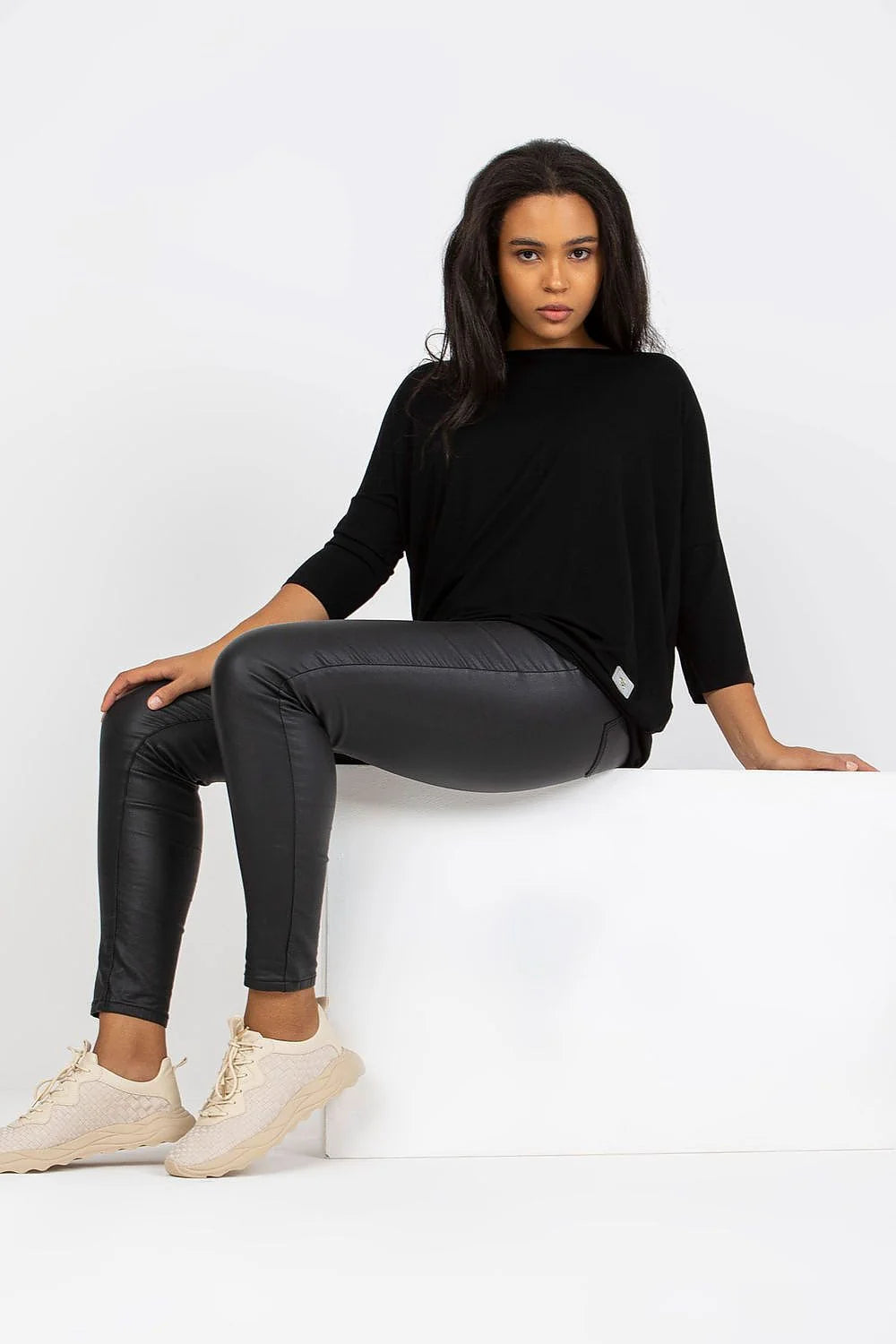 chemisier femme grande taille manches trois quarts encolure bateau coupe loose coton elasthanne noir confortable élégant respirant doux stretch résistant
