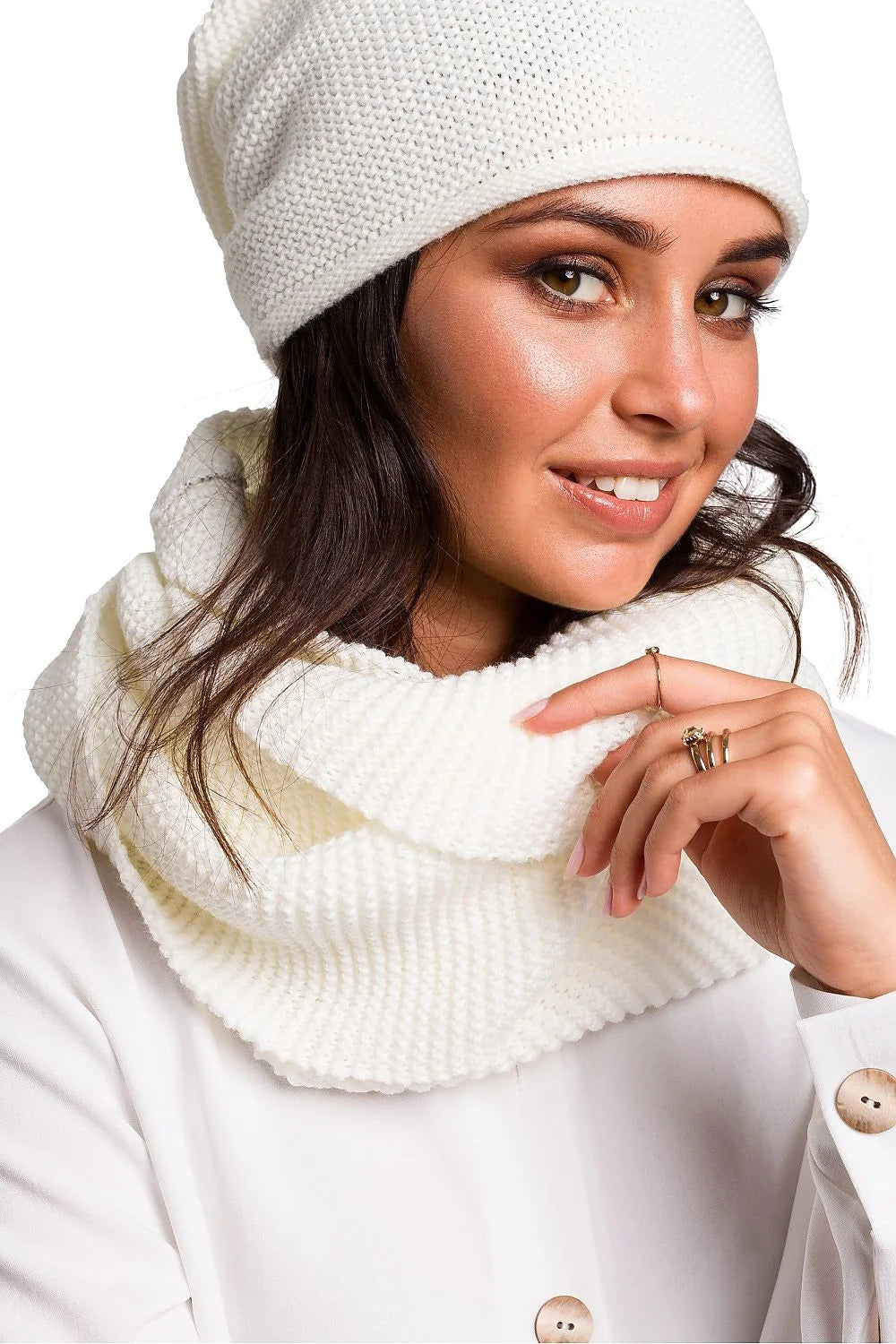 Écharpe Infinity BE Knit en acrylique 100% femme style moderne minimaliste hiver doux chaud tour de cou ajustable