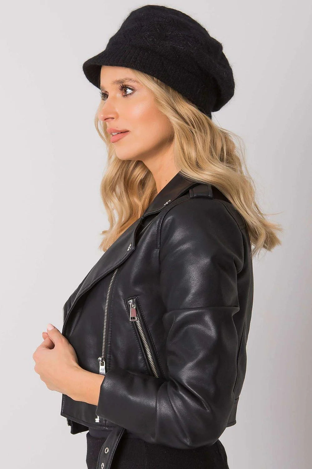 Ensemble pull et béret femme en laine blanche torsadée, chic décontracté pour hiver chaleureux