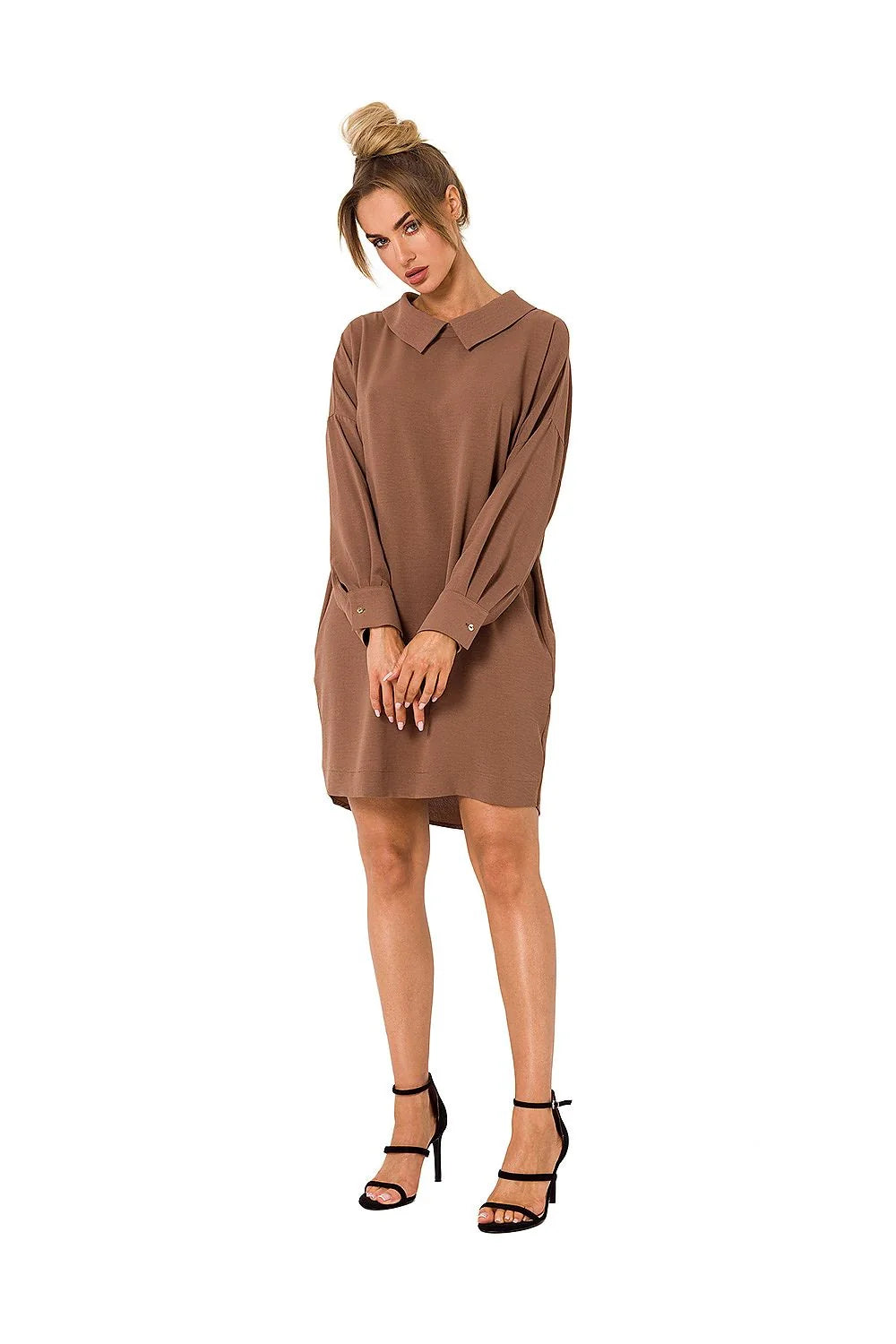 Robe de jour Moe courte femme tissu fluide couleur brun terreux manches longues poignets boutonnés col à revers