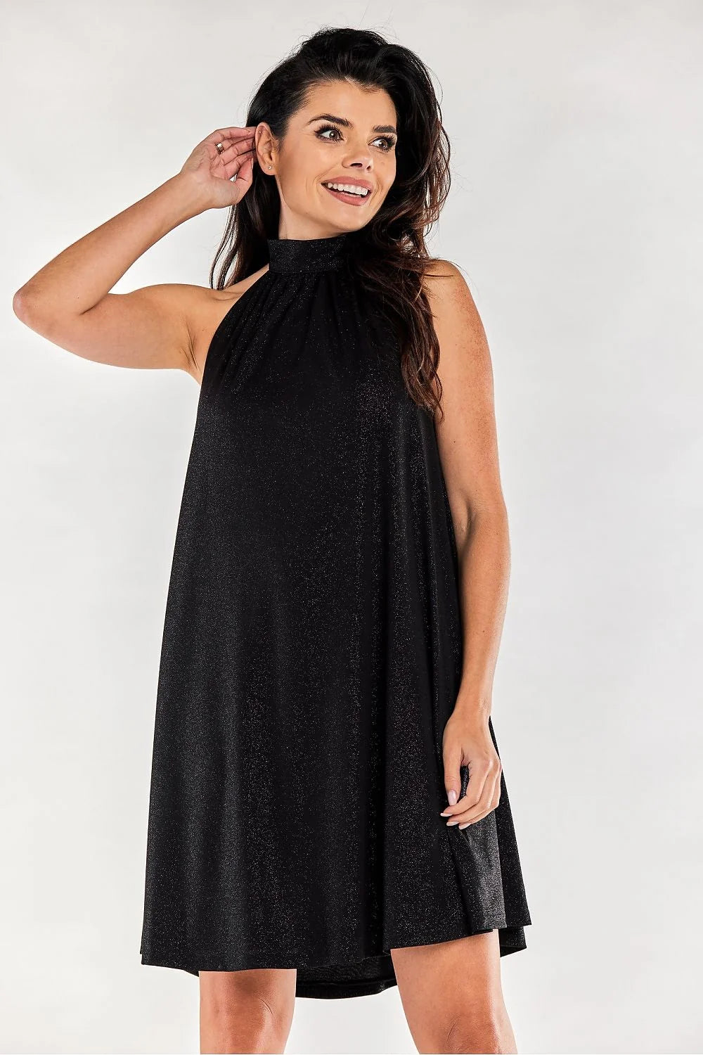 robe soirée courte trapèze fluide fuchsia scintillant col montant plissé halter sans manches plis buste doublure élastique Pologne qualité