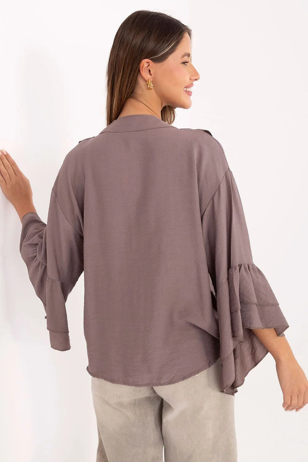 chemisier femme viscose fluide taupe mauve poudré manches longues volants superposés jabot boutonnage col rond coupe ample féminine romantique polyvalente