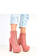 bottines talons pilier 15cm plateforme 4cm suédine rose poudré bout rond tige 12cm fermeture éclair latérale décorations dorées rétro chic
