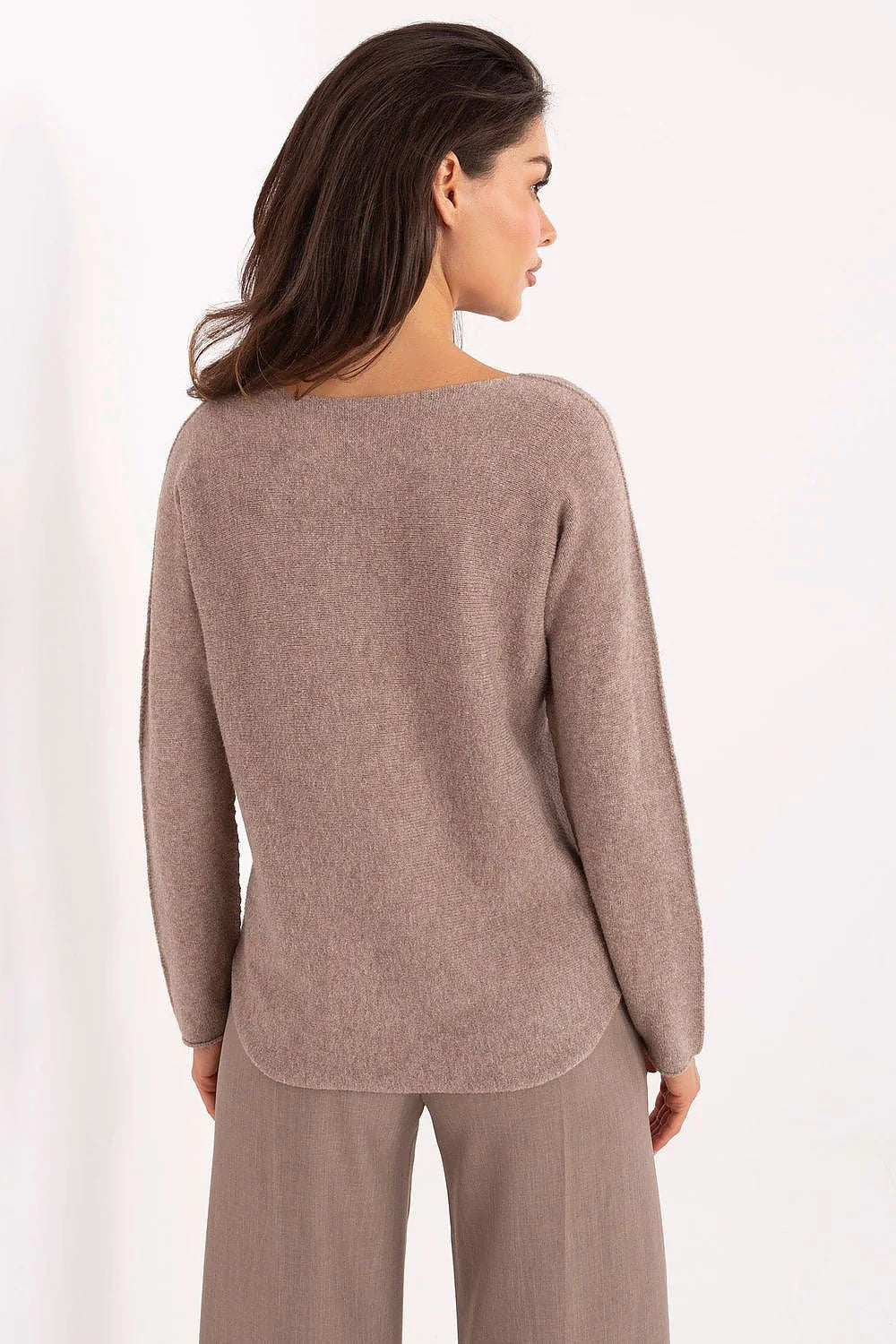 pull femme maille douce taupe col rond manches longues coupe droite oversize ourlet arrondi brossée réversible polyvalent confortable chic automne