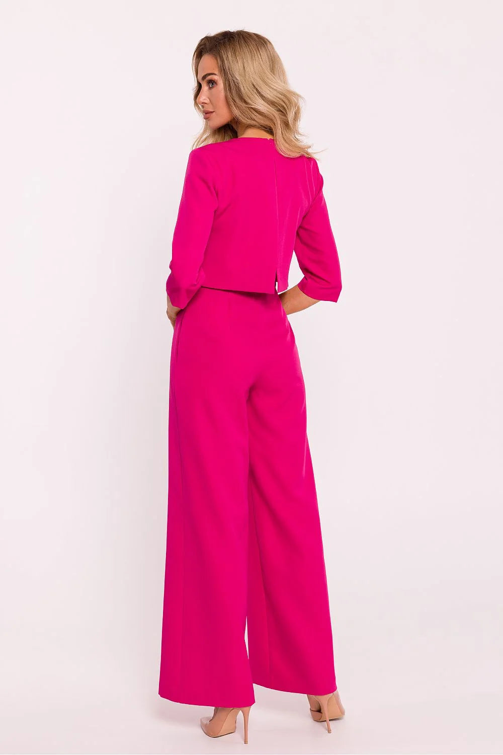 Ensemble femme moderne élégant couleur magenta haut court manches 3/4 pantalon large高 taille haute finitions parfaites occasion semi-formelle