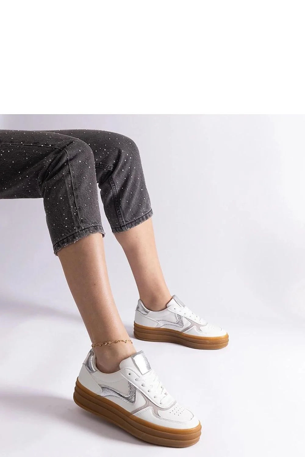 Solea baskets basses femme cuir blanc métallisés argentés semelle caramel gomme plateforme crantée lacets perforations rembourré confortable