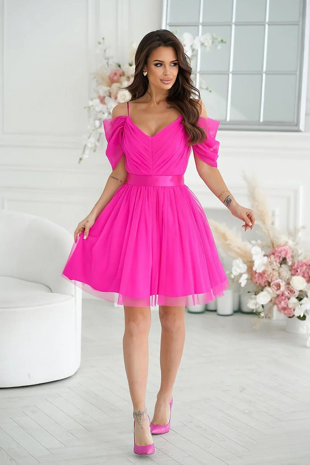 Robe de soirée élégante style espagnol tissu léger manches plongeantes ceinture satinée fuchsia femme