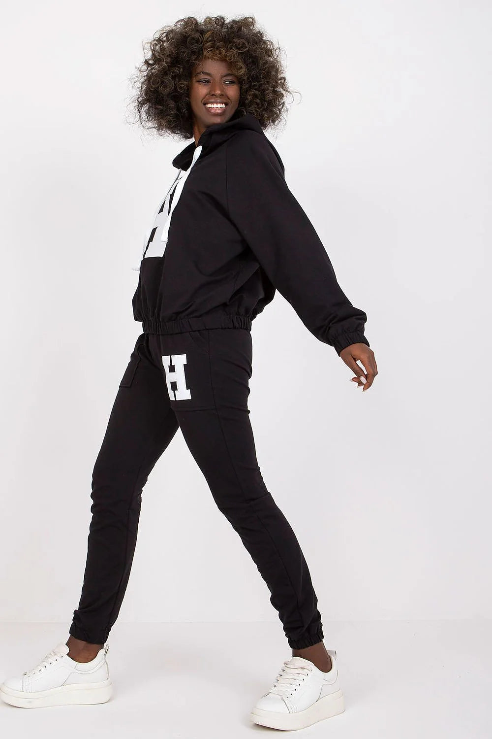 Ensemble sport femme sweat à capuche pantalon jogger coton élasthanne confort style décontracté occasions quotidiennes