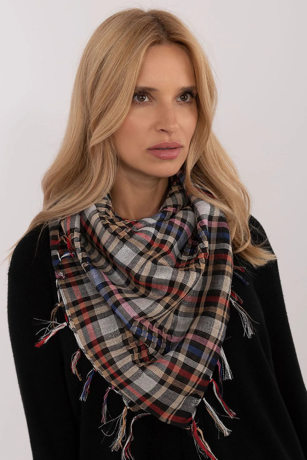 Foulard à carreaux multicolore pour femmes, accessoire mode hiver, écharpe en coton, doux, franges, versatile