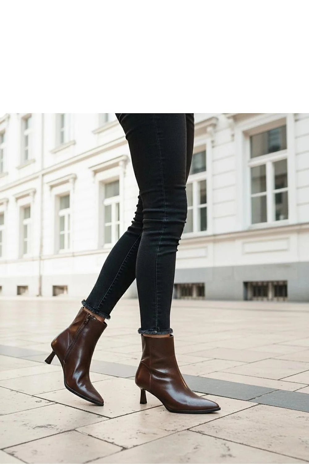 bottines brunes talons forme canard Mordi Gemre élégantes confortables cuir synthétique cheville fermeture latérale pointu profilé élancée brillante intemporelles