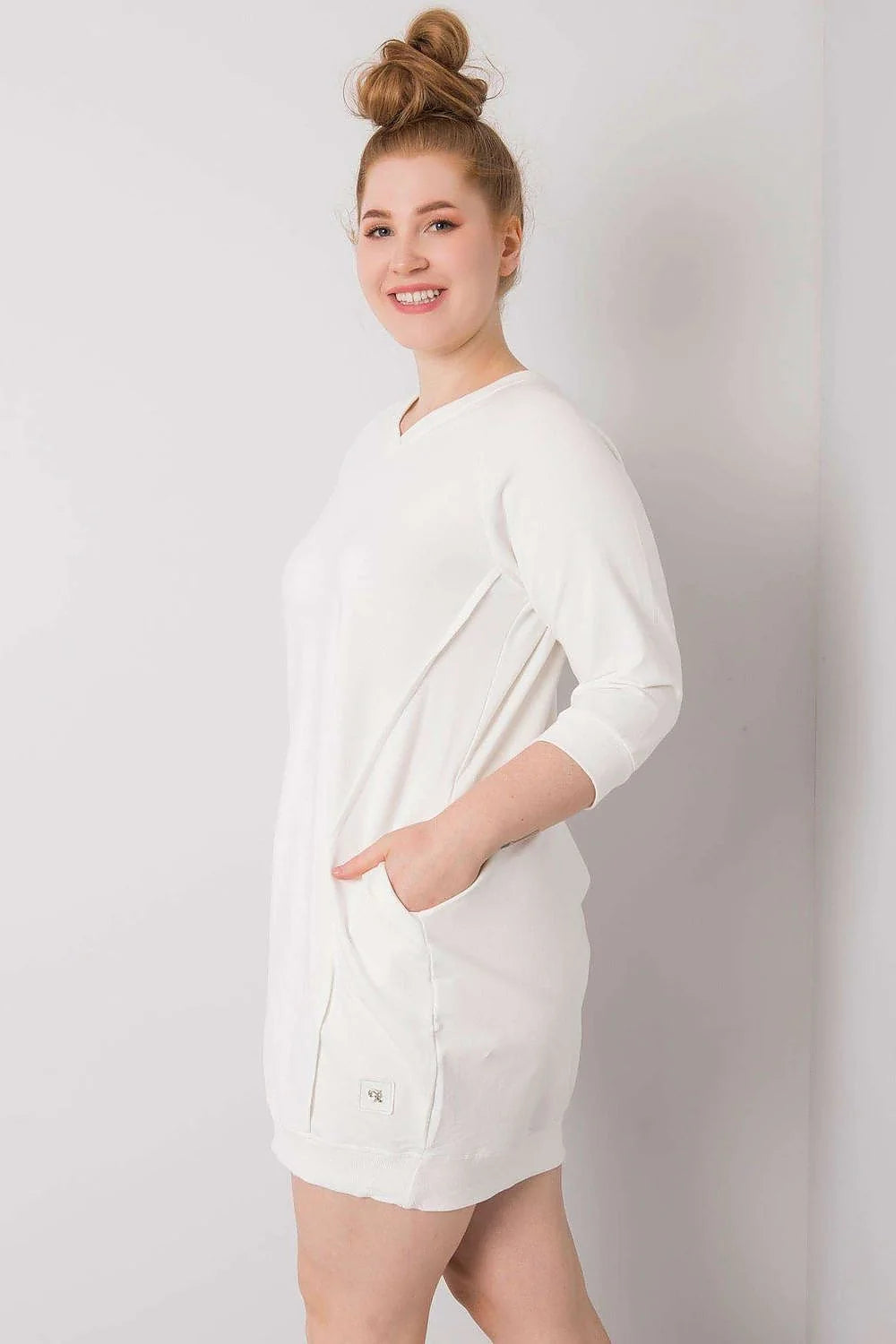 robe chemise grande taille oversize fuchsia coton élasthanne molleton manches trois quarts col V poches latérales coupe droite courte
